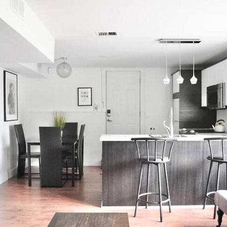 Cozy 1 Bd Suite Centrally Located Северный Ванкувер Экстерьер фото