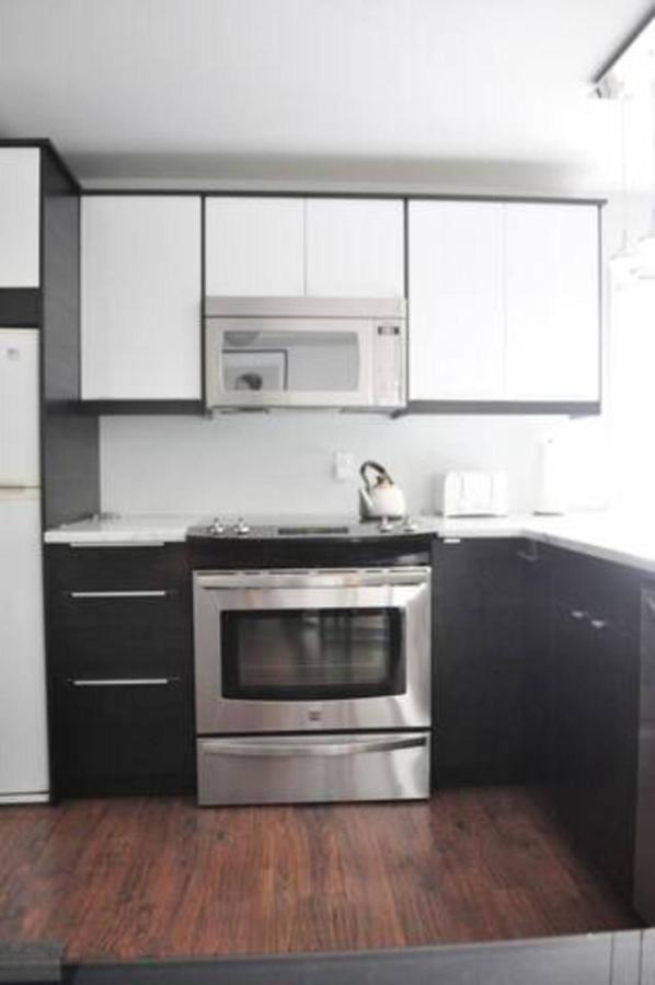 Cozy 1 Bd Suite Centrally Located Северный Ванкувер Экстерьер фото