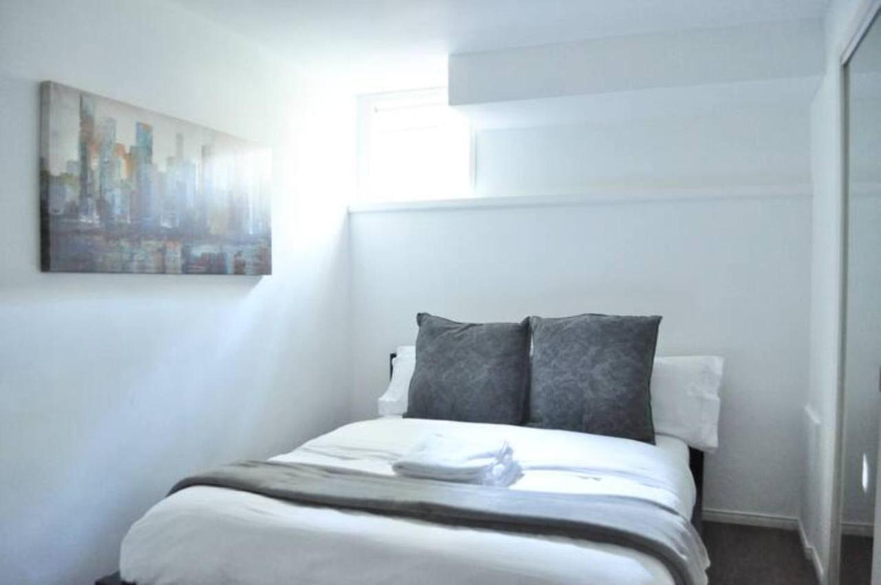 Cozy 1 Bd Suite Centrally Located Северный Ванкувер Экстерьер фото