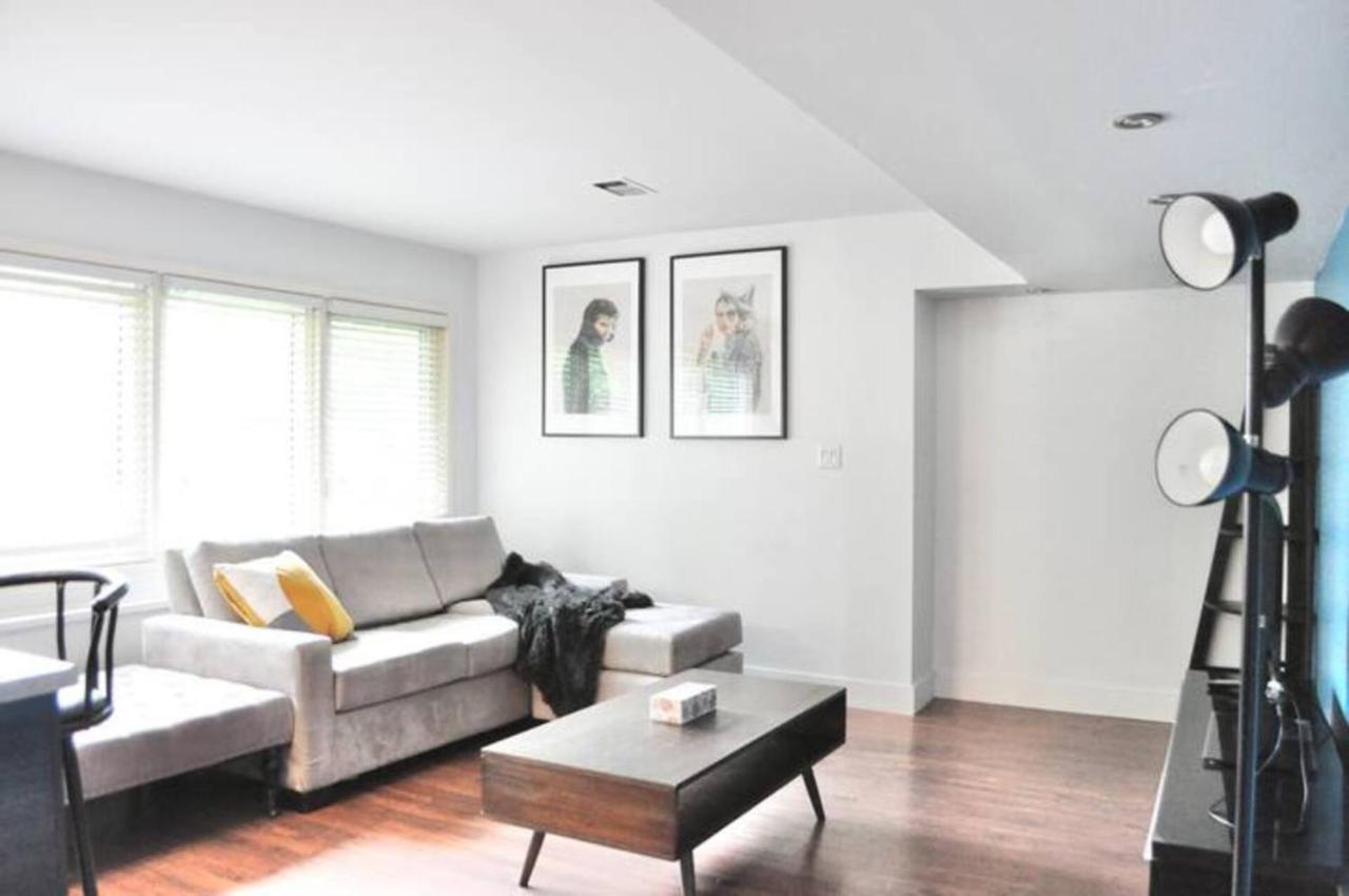 Cozy 1 Bd Suite Centrally Located Северный Ванкувер Экстерьер фото